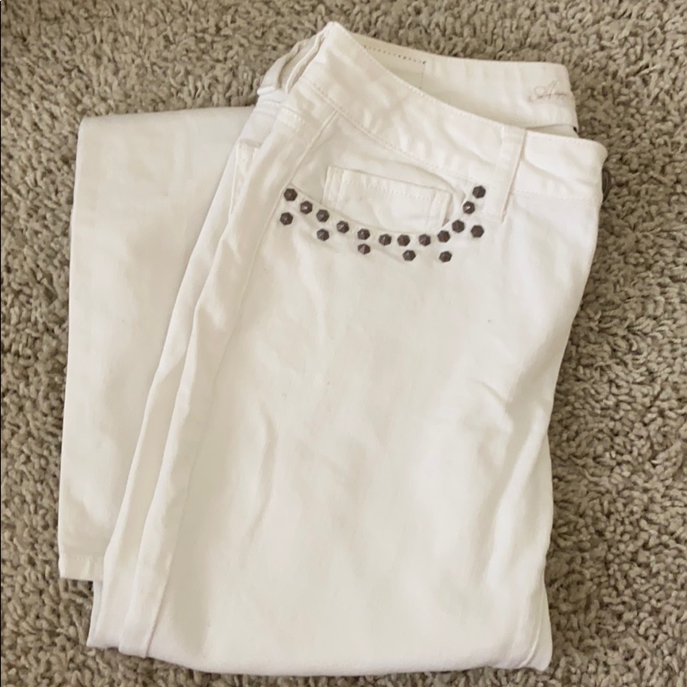 White American Eagle Stretch Skinny Jeans